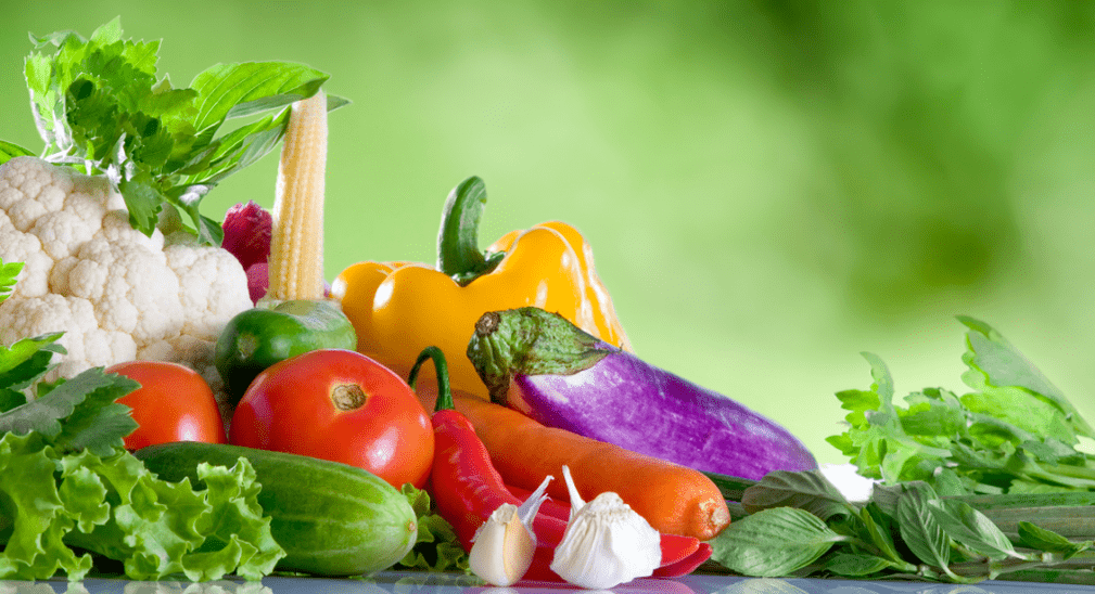 Durch unsachgemäß gewaschenes Gemüse und Kräuter können Sie sich mit Würmern infizieren. 
